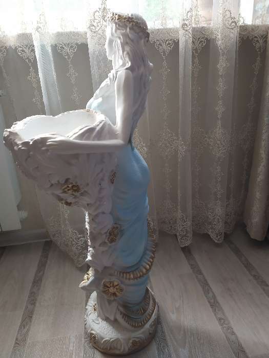 Фотография покупателя товара Фигура с кашпо "Лесная фея", бело-золотая голубая, 1л/ 85см - Фото 3