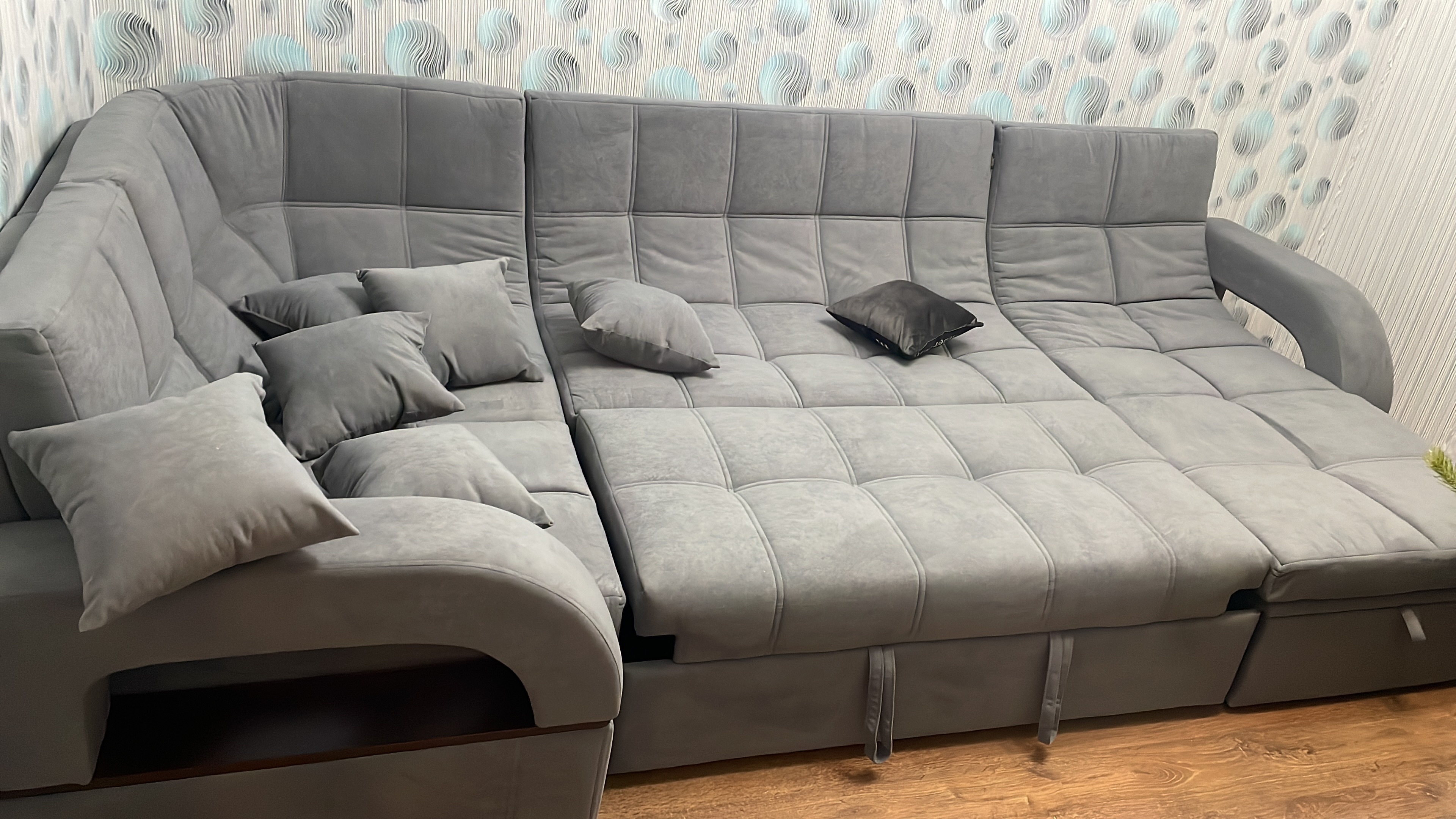 Фотография покупателя товара П-образный диван «Майами 4», механизм венеция, универсальный, велюр, цвет галакси лайт 021