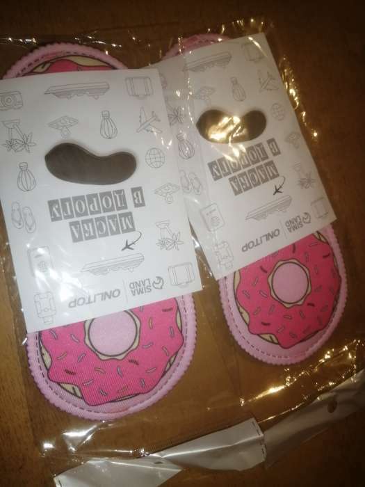Фотография покупателя товара Маска для сна «Пончики» 19,5 × 8,5 см, резинка одинарная, цвет розовый - Фото 2