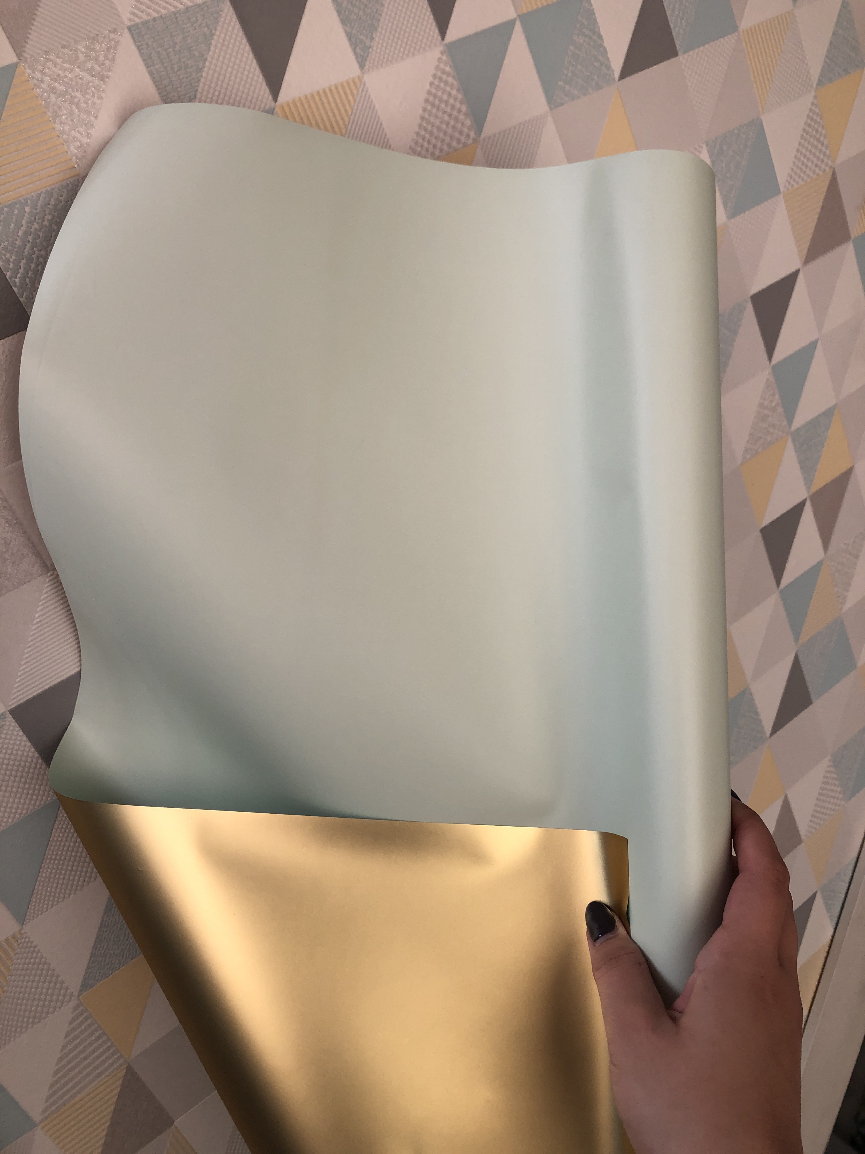 Фотография покупателя товара Пленка для цветов "Пленка с золотом", цвет серый, 58 см х 5 м