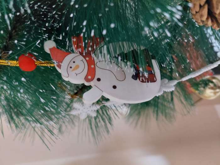 Фотография покупателя товара Елочная игрушка «Снеговик с подарочками», МИКС - Фото 1