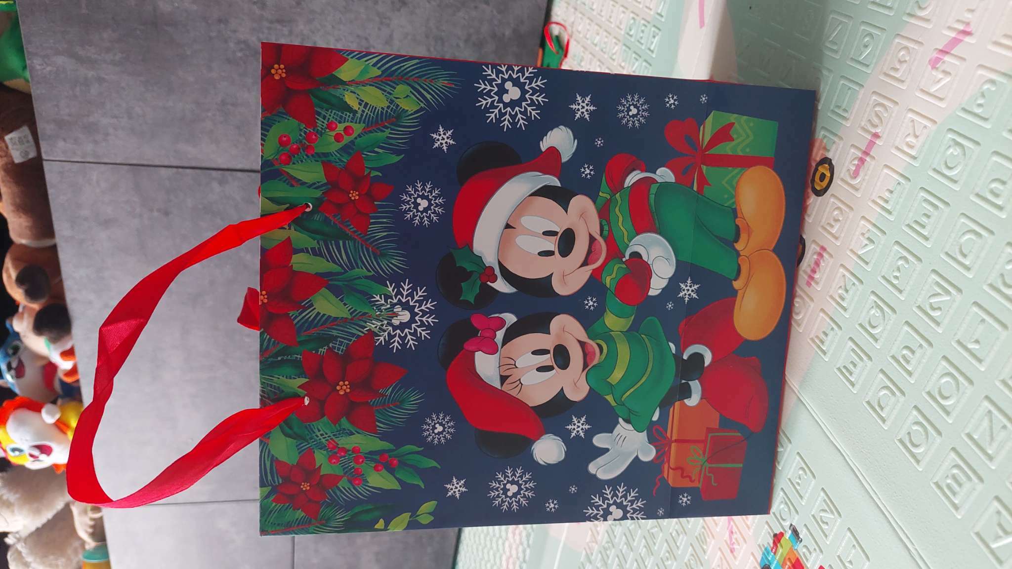 Фотография покупателя товара Новый год. Пакет подарочный, 18х23х11.5 см, упаковка, Микки Маус МИКС