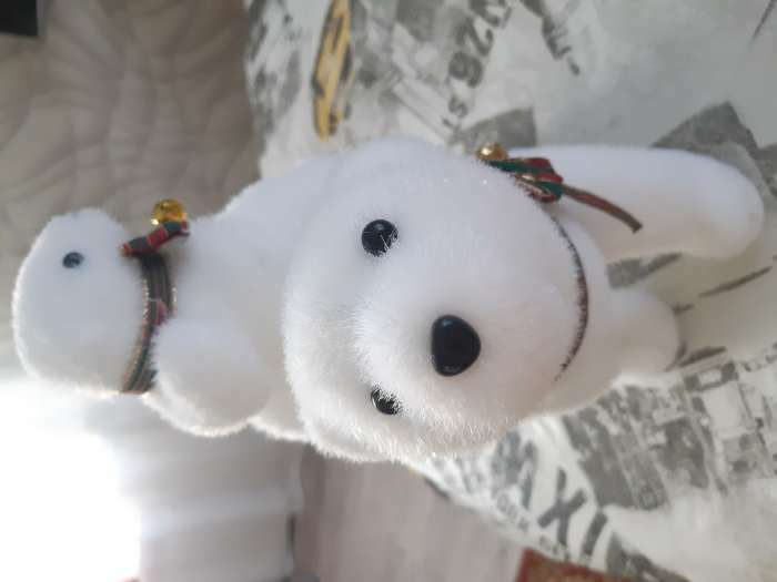 Фотография покупателя товара Светодиодная фигура «Медведица и медвежонок» 27 × 26 × 12 см, флок, батарейки ААх2 (не в комплекте), свечение тёплое белое - Фото 3