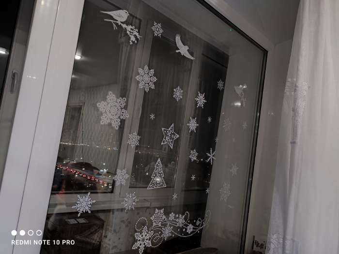 Фотография покупателя товара Наклейка для окон «Снежный город», многоразовая, 50 х 70 см, Новый год - Фото 6