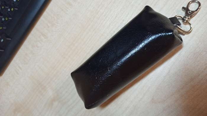 Фотография покупателя товара Ключница на молнии, длина 13 см, кольцо, карабин, цвет чёрный - Фото 7