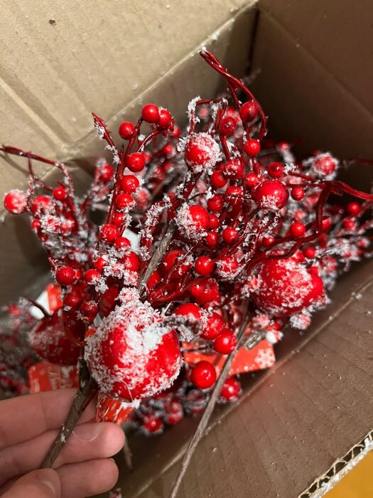 Фотография покупателя товара Декор "Зимнее очарование" подмёрзшие ягоды, 25 см - Фото 11