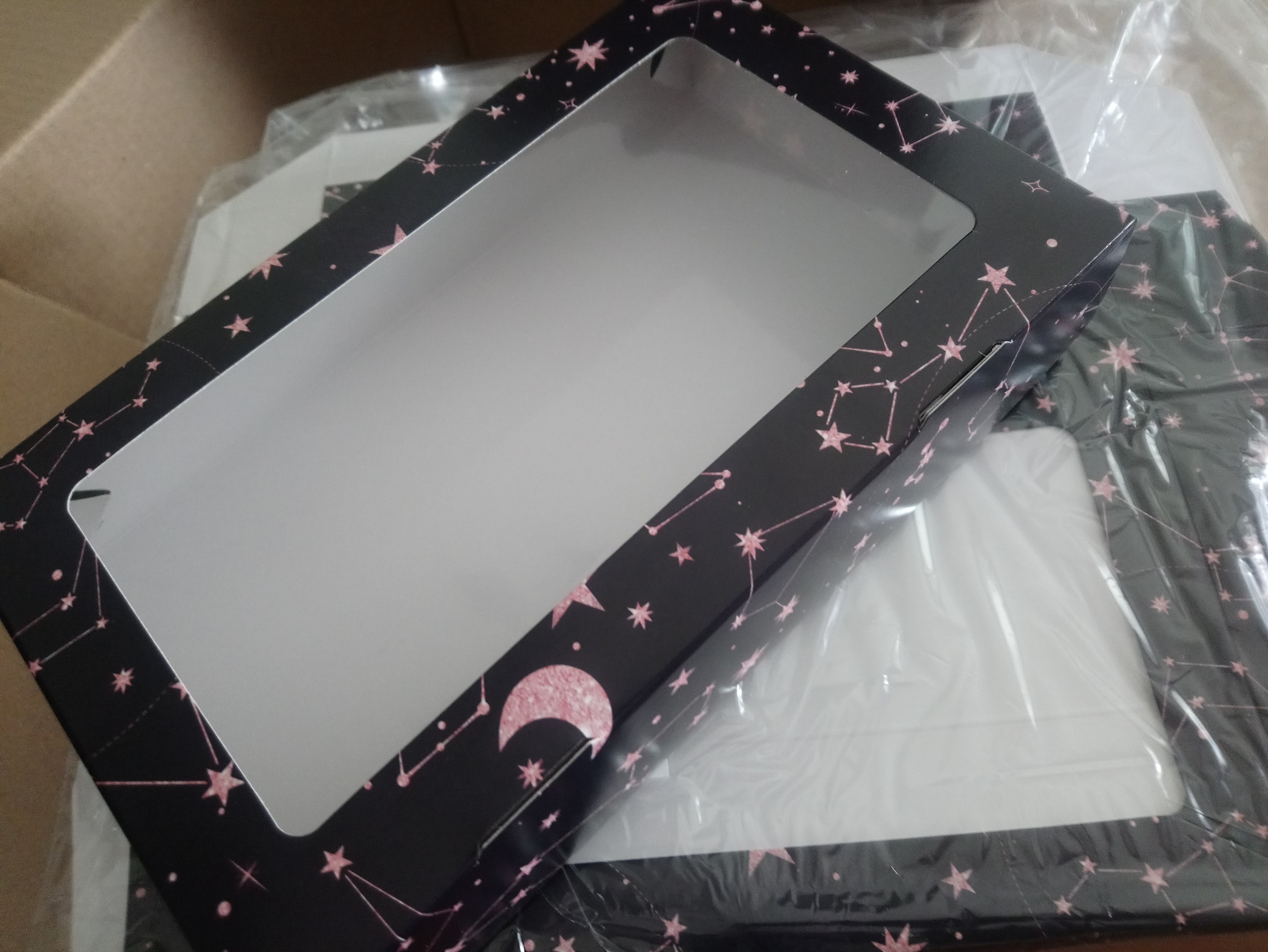 Фотография покупателя товара Кондитерская упаковка, коробка с ламинацией «Космос», 20 х 12 х 4 см - Фото 4