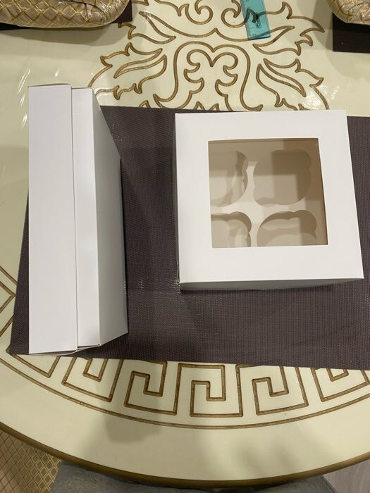 Фотография покупателя товара Упаковка под 4 капкейка с окном, белая, 16 х 16 х 10 см - Фото 19