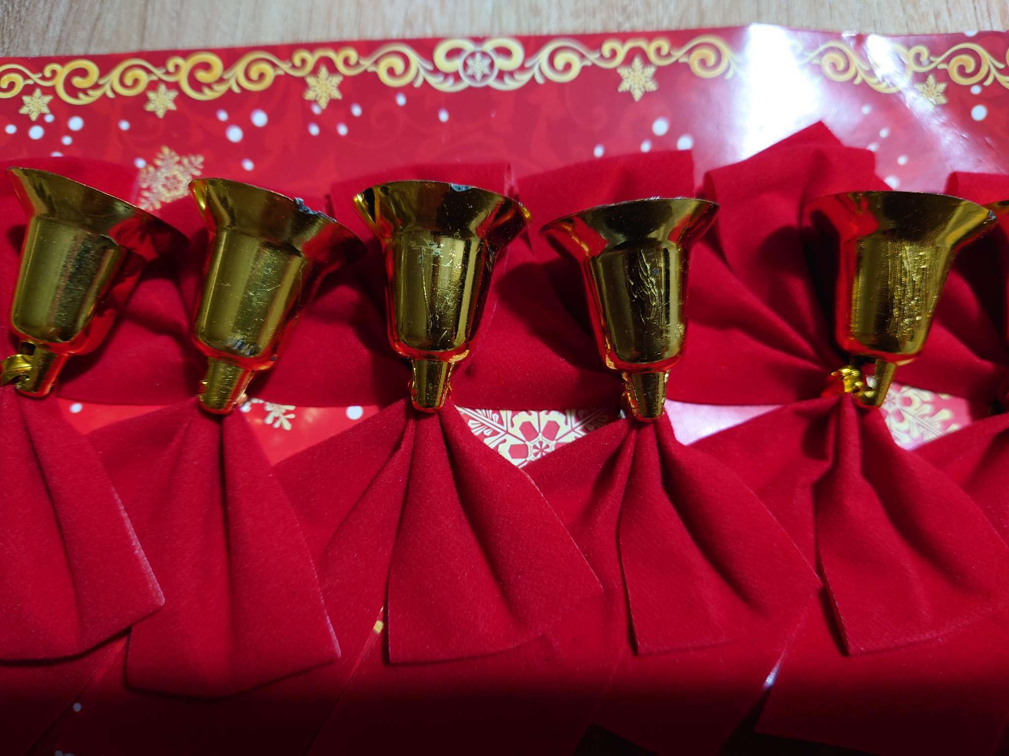 Фотография покупателя товара Украшение ёлочное "Бантик с колокольчиком" (набор 6 шт) 10 см, красный