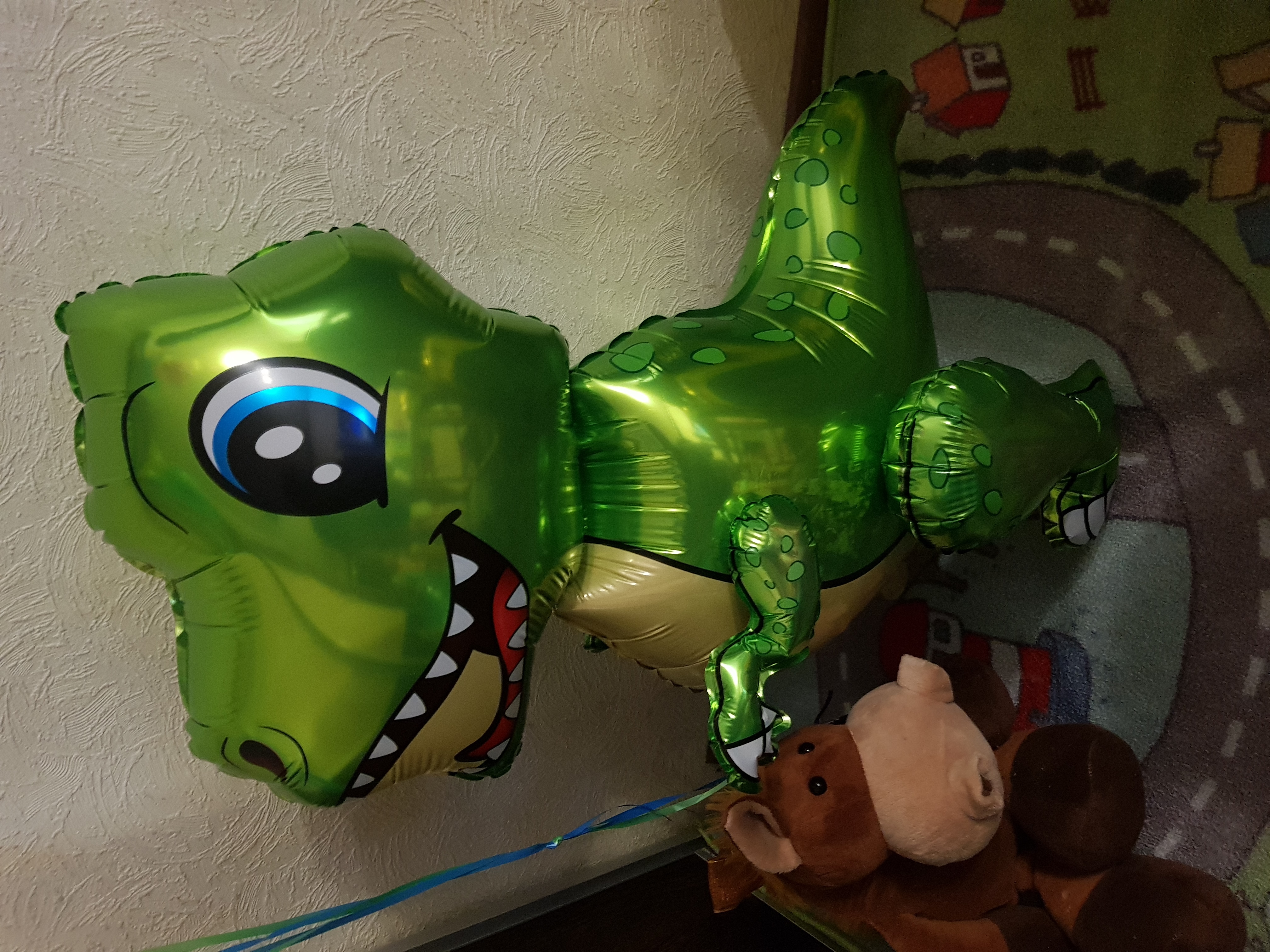 Фотография покупателя товара Шар фольгированный 30" «Маленький динозавр», ходячий, цвет зелёный - Фото 5