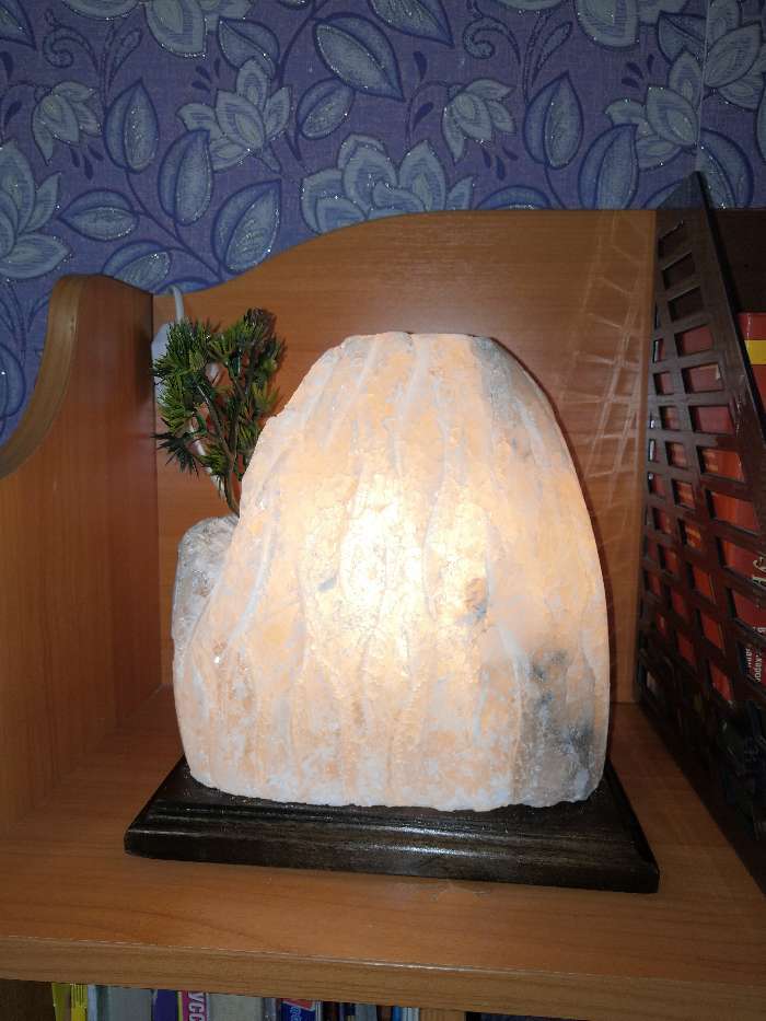 Фотография покупателя товара Соляная лампа "Гора бонсай", цельный кристалл, 21 см - Фото 3
