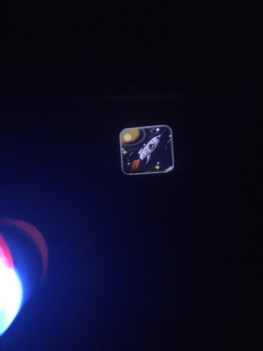 Фотография покупателя товара Проектор-фонарик «Весёлые зверята», 6 слайдов, свет