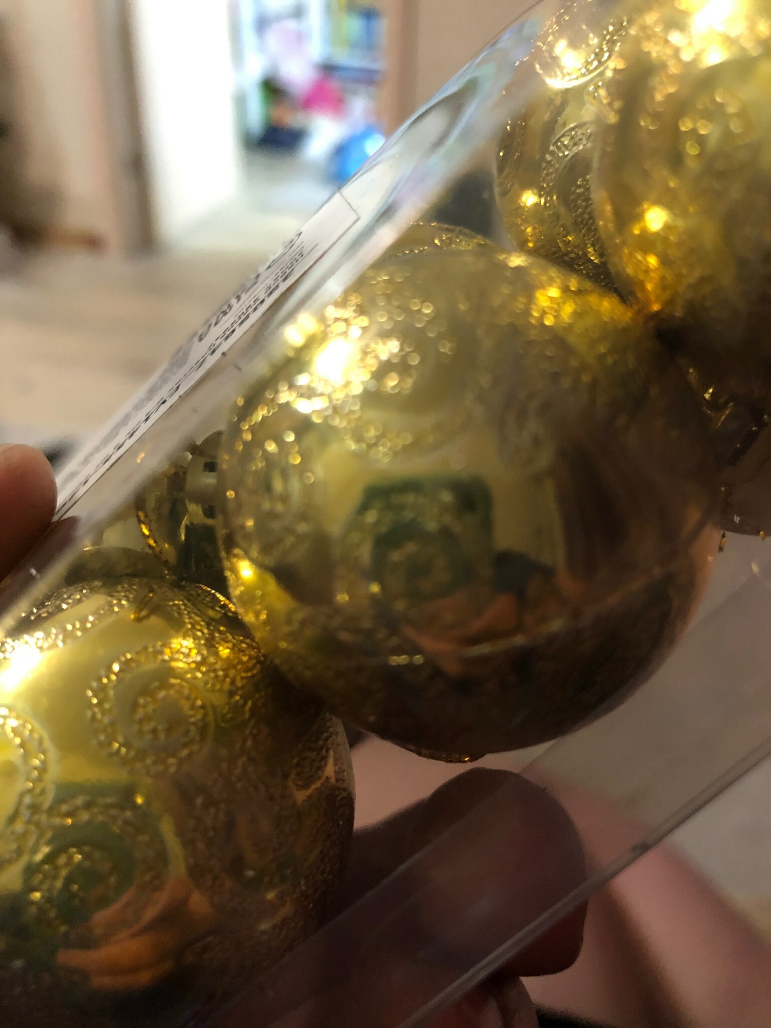Фотография покупателя товара Набор шаров пластик d-4 см, 6 шт "Морозная зима" золото