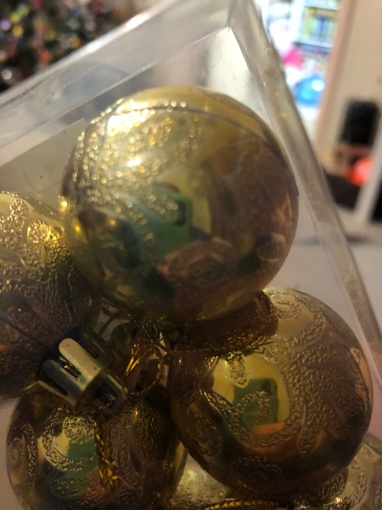Фотография покупателя товара Набор шаров пластик d-4 см, 6 шт "Морозная зима" золото - Фото 15