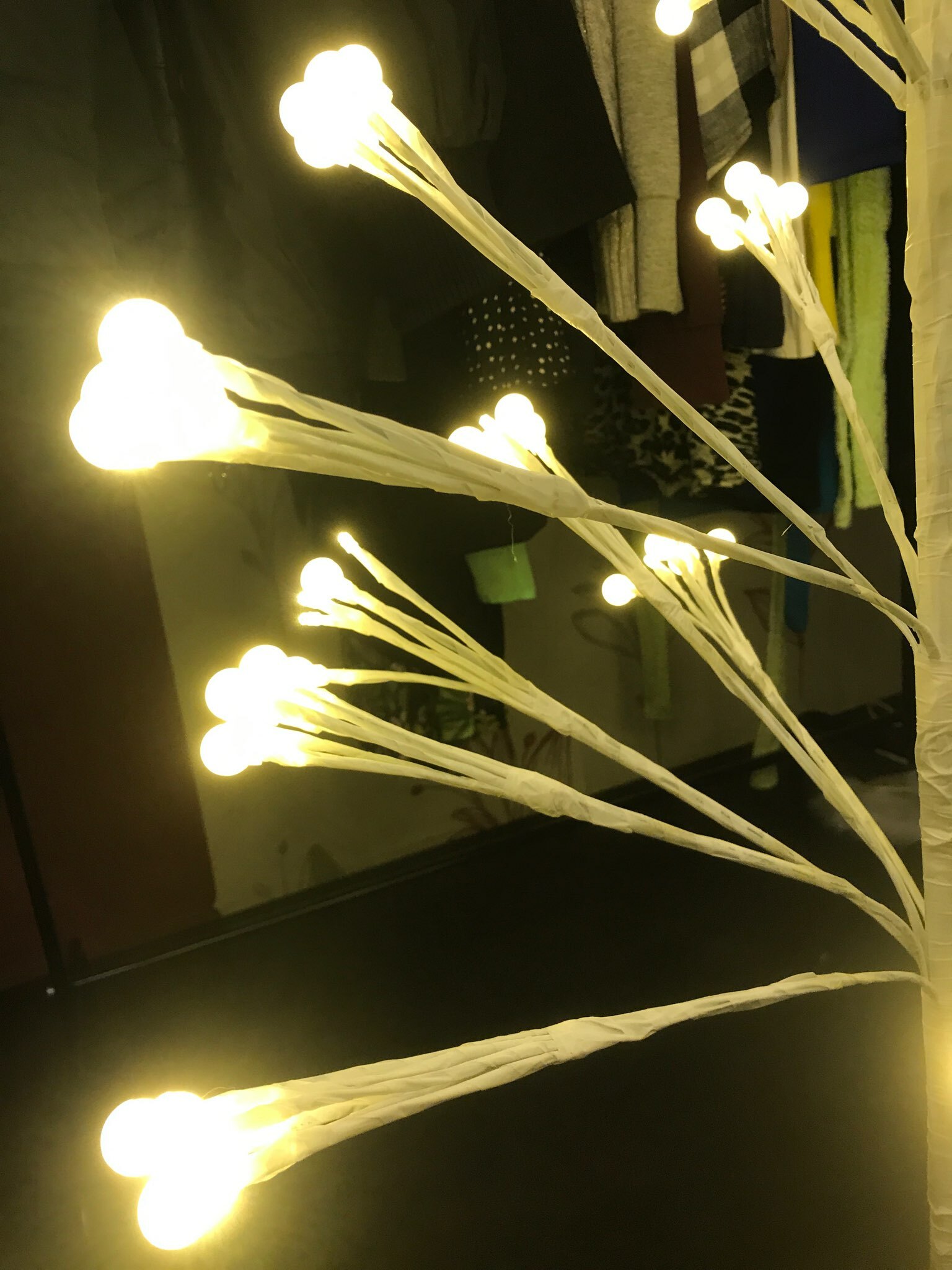 Фотография покупателя товара Светодиодное дерево «Шарики» 1.3 м, 180 LED, постоянное свечение, 220 В, свечение тёплое белое - Фото 8