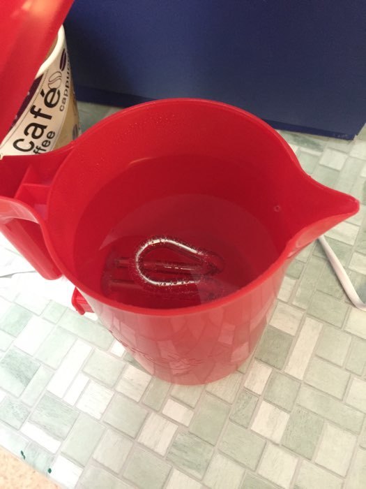 Фотография покупателя товара Чайник электрический "Капелька", пластик, 0.5 л, 600 Вт, красный - Фото 3
