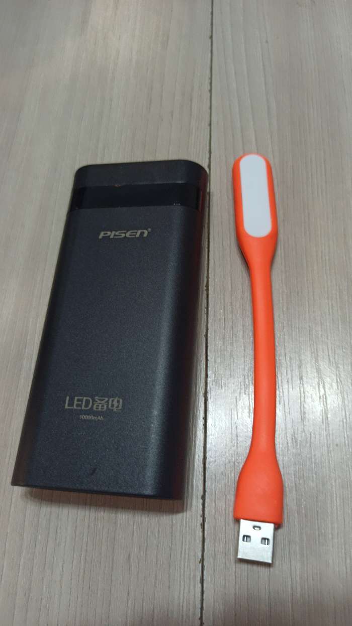 Фотография покупателя товара Светильник светодиодный Luazon A-05, USB, гибкий, 5 ватт, 6 диодов, чёрный - Фото 6