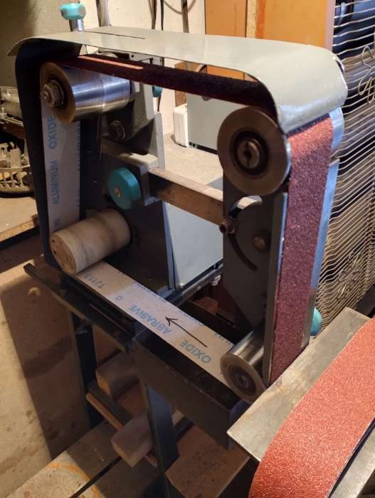 Фотография покупателя товара Шкурка шлифовальная в мини рулонах ТУНДРА, на тканевой основе водостойкая, 200 мм × 20 м, Р150 - Фото 2