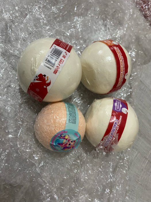 Фотография покупателя товара Бомбочка для ванны из персидской соли "Счастья в Новом году" масло лаванды, 140гр
