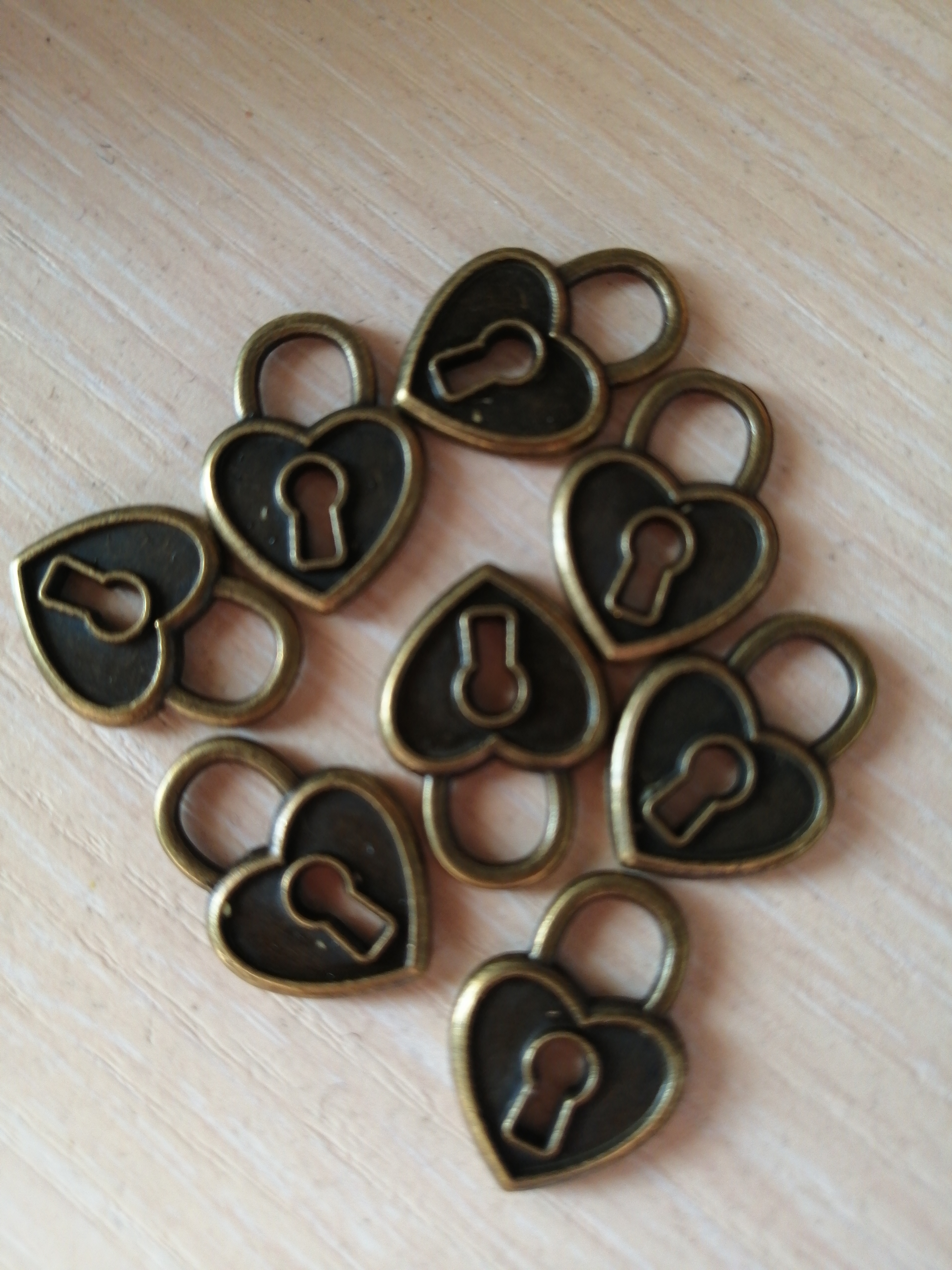 Фотография покупателя товара Декор для творчества металл "Замочек-сердце" бронза 1,8х1,3 см - Фото 1