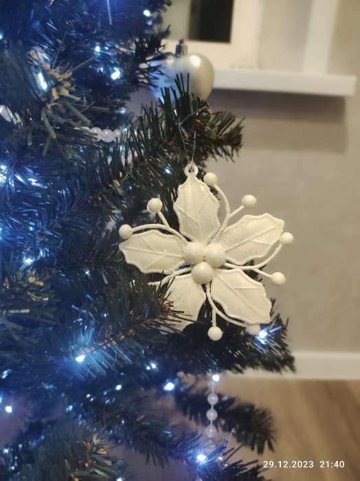 Фотография покупателя товара Украшение ёлочное "Снежный цветок" 9 см, белый - Фото 2