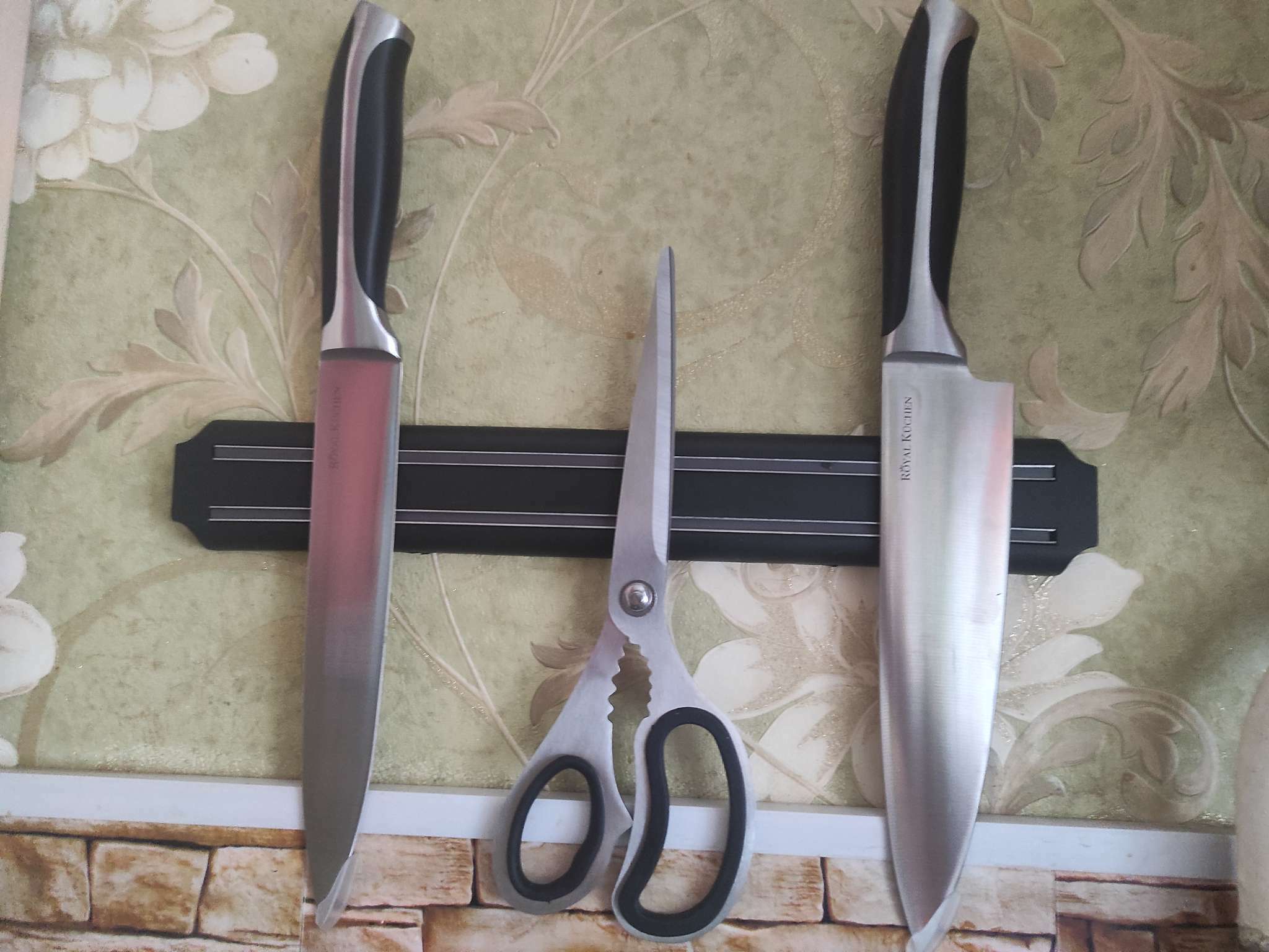 Фотография покупателя товара Держатель для ножей магнитный Доляна «Линия», 38 см - Фото 1