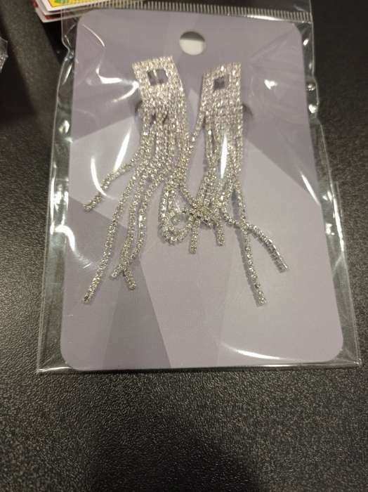 Фотография покупателя товара Серьги висячие со стразами «Голливуд», ромб полый, цвет золото, 7.5 см - Фото 1