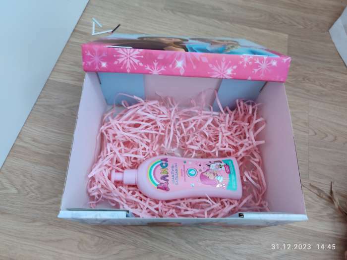 Фотография покупателя товара Подарочная коробка с крышкой, складная, 31х25.5х16 см, Холодное сердце