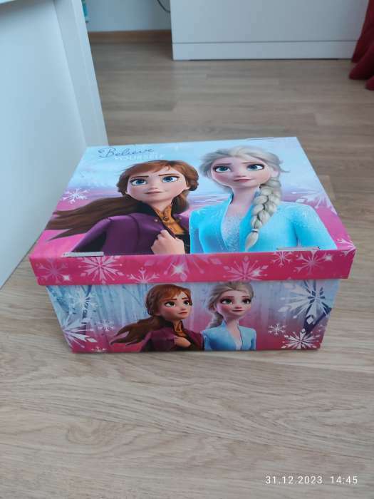 Фотография покупателя товара Подарочная коробка с крышкой, складная, 31х25.5х16 см, Холодное сердце - Фото 2