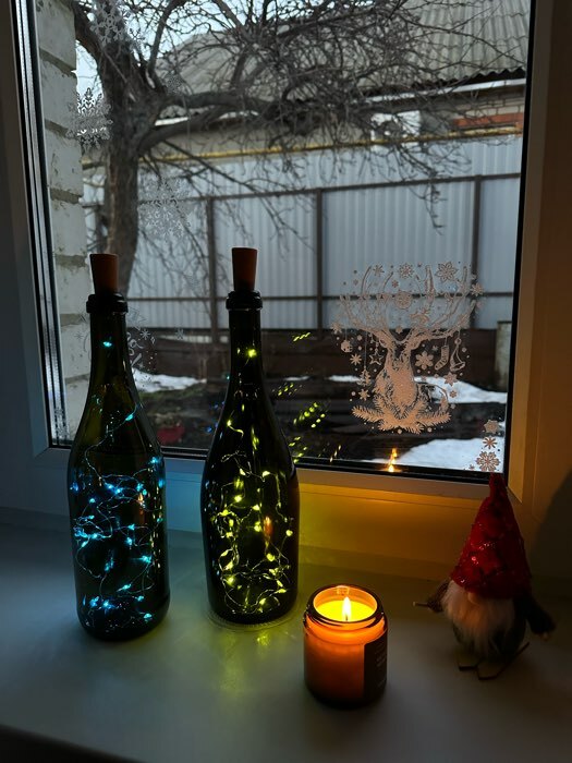 Фотография покупателя товара Гирлянда «Нить» 1 м роса с пробкой, IP20, серебристая нить, 10 LED, свечение синее, LR44х3 - Фото 20