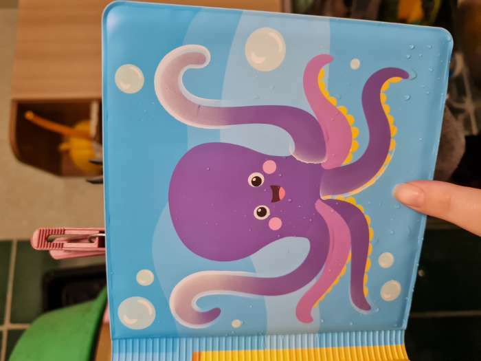 Фотография покупателя товара Книжка - игрушка для ванны «Рисуем пальчиками: морские животные», водная раскраска, Крошка Я - Фото 5