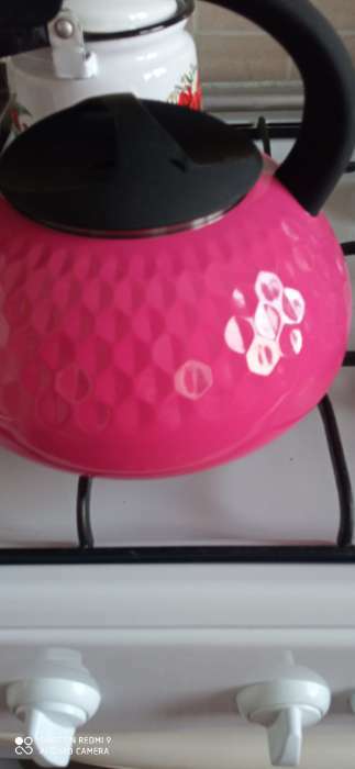 Фотография покупателя товара Чайник со свистком из нержавеющей стали Magistro Glow, 3 л, индукция, ручка soft-touch, цвет розовый - Фото 15