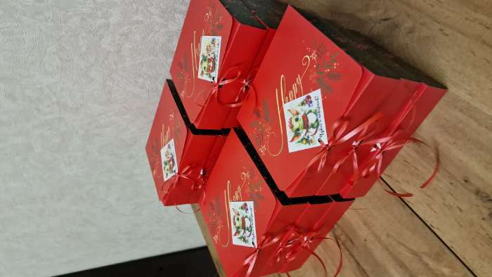 Фотография покупателя товара Складная коробка подарочная «С новым годом», 20 × 18 × 5 см, БЕЗ ЛЕНТЫ - Фото 5