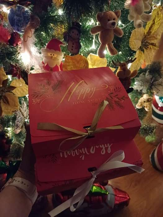 Фотография покупателя товара Складная коробка подарочная «С новым годом», 20 × 18 × 5 см, БЕЗ ЛЕНТЫ