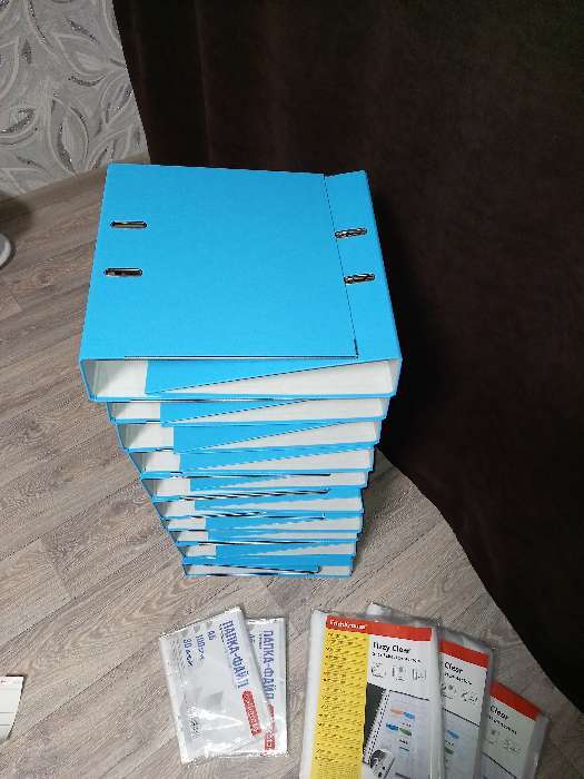 Фотография покупателя товара Папка-регистратор А4, 75 мм, Calligrata, ПВХ, металлическая окантовка, карман на корешок, собранная, голубая
