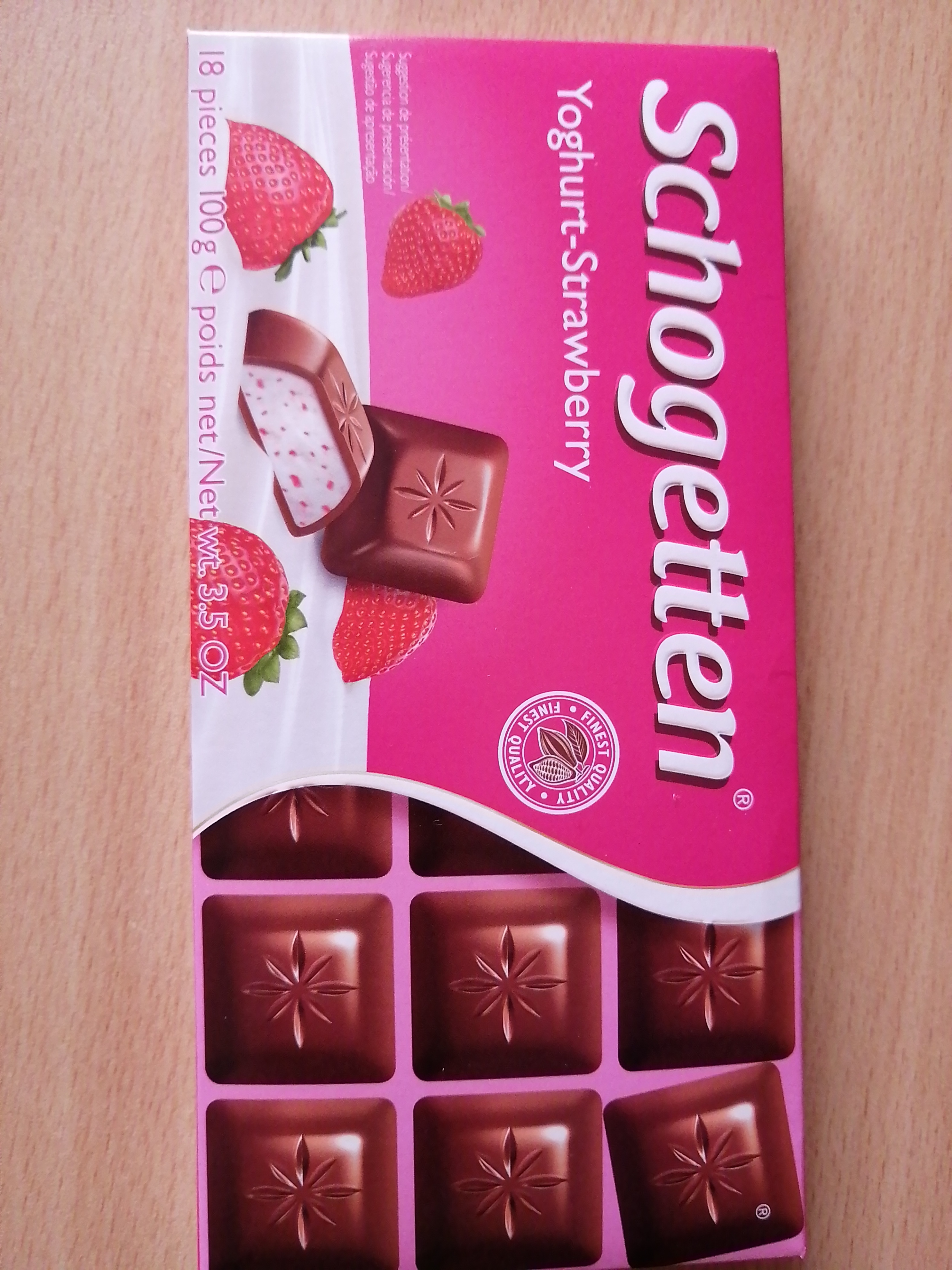 Фотография покупателя товара Шоколад Schogetten Yoghurt-Strawberry, 100 г