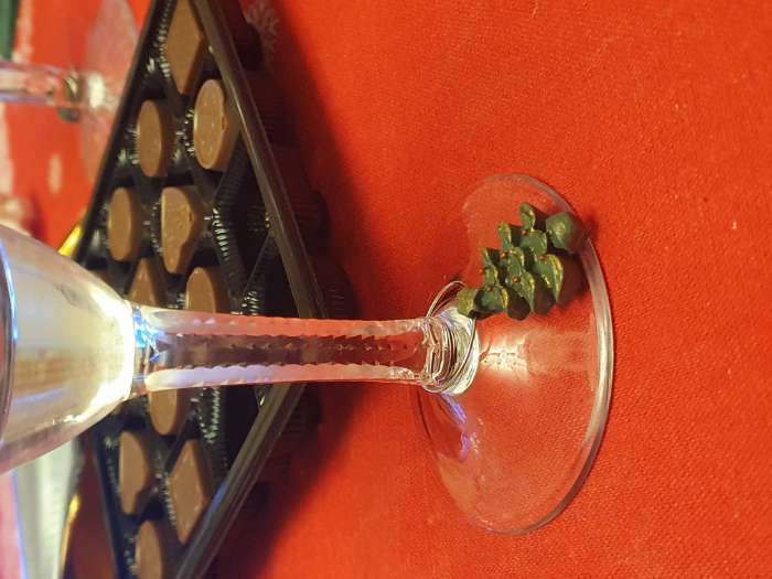 Фотография покупателя товара Молд для заливки «Новогодняя суета», силикон, 8×1.1 см, розовый - Фото 4