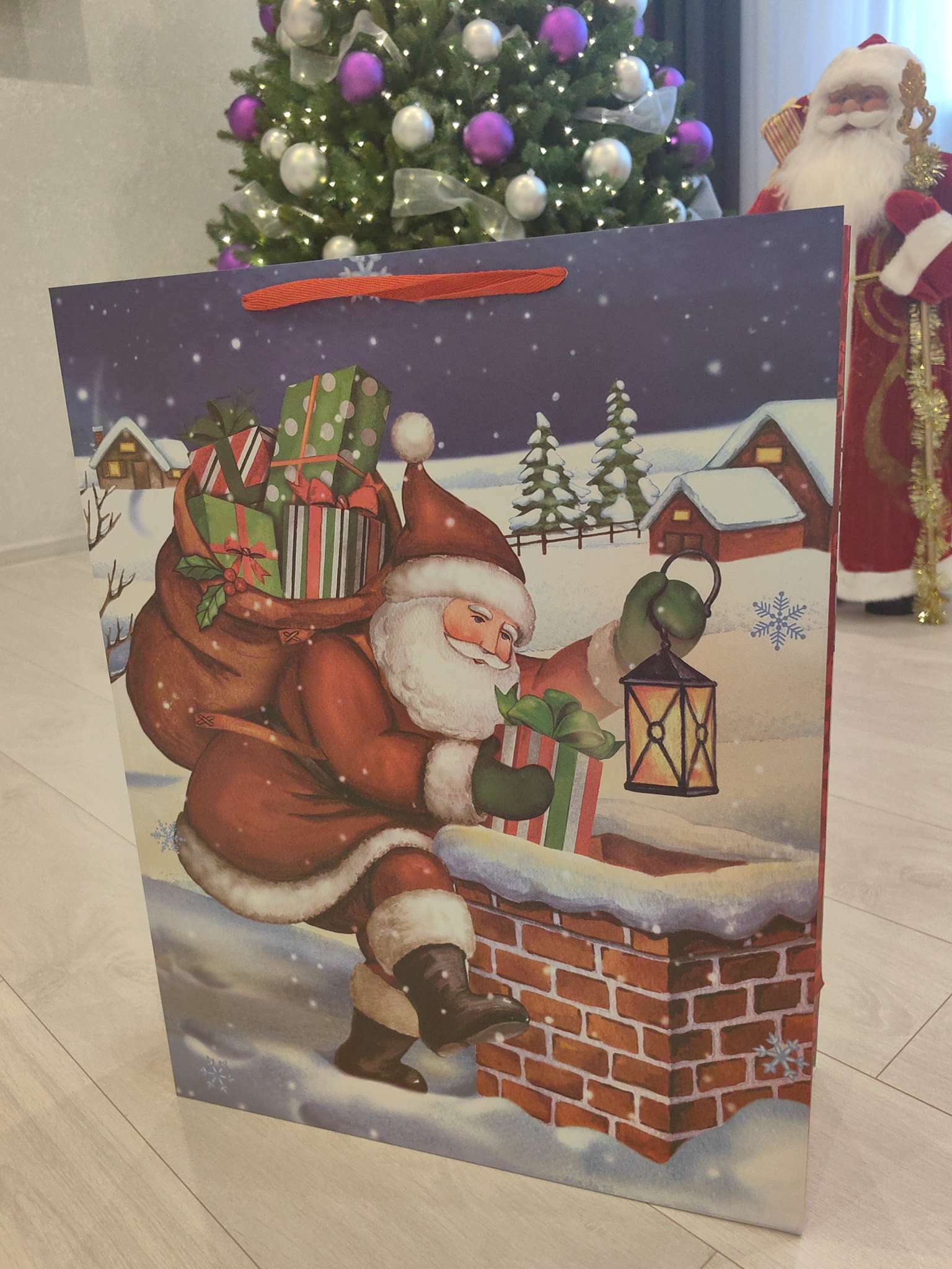 Фотография покупателя товара Пакет ламинированный вертикальный "Дед Мороз", XL 43 x 55 x 15 - Фото 2