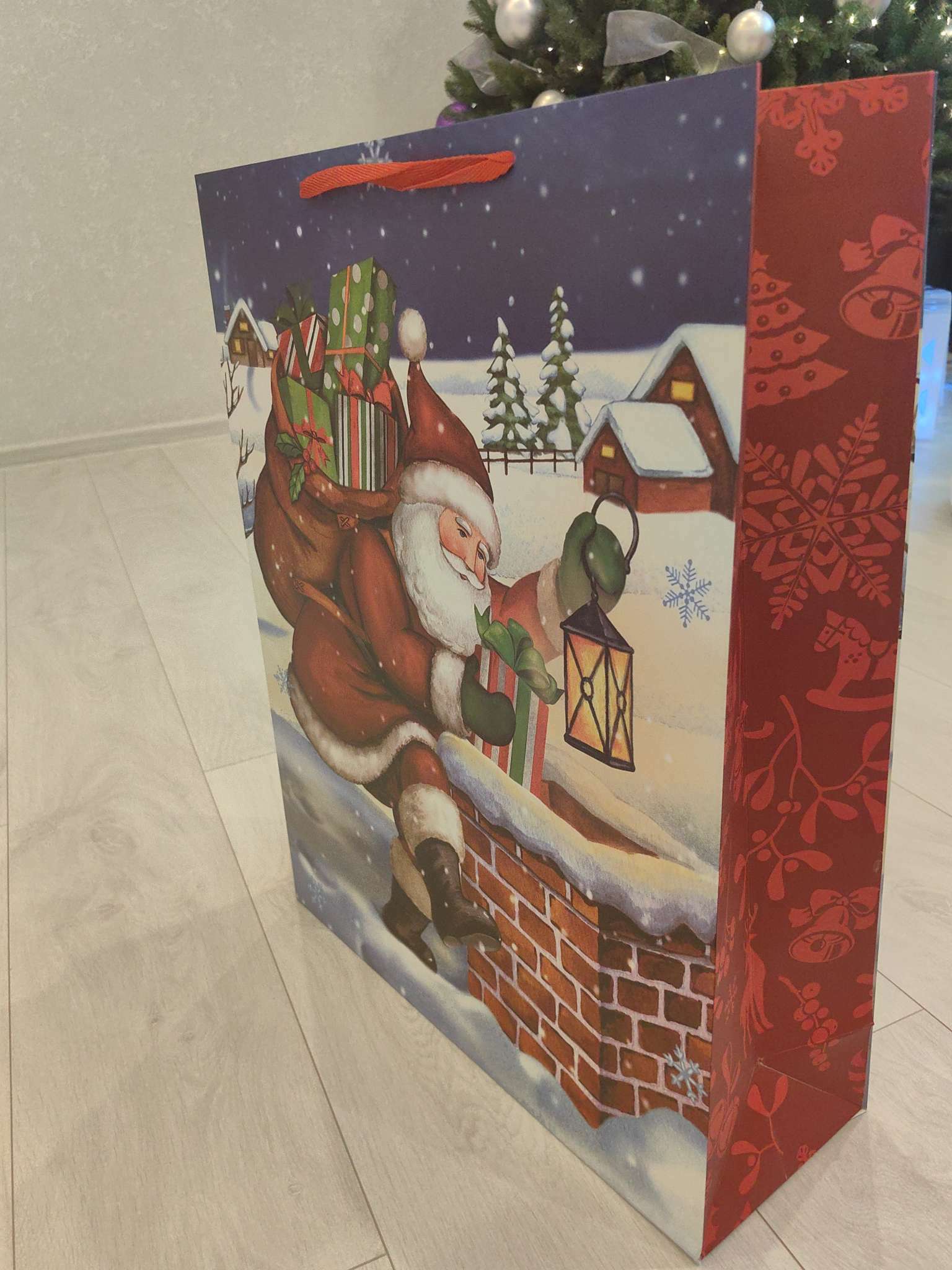 Фотография покупателя товара Пакет ламинированный вертикальный "Дед Мороз", XL 43 x 55 x 15 - Фото 1