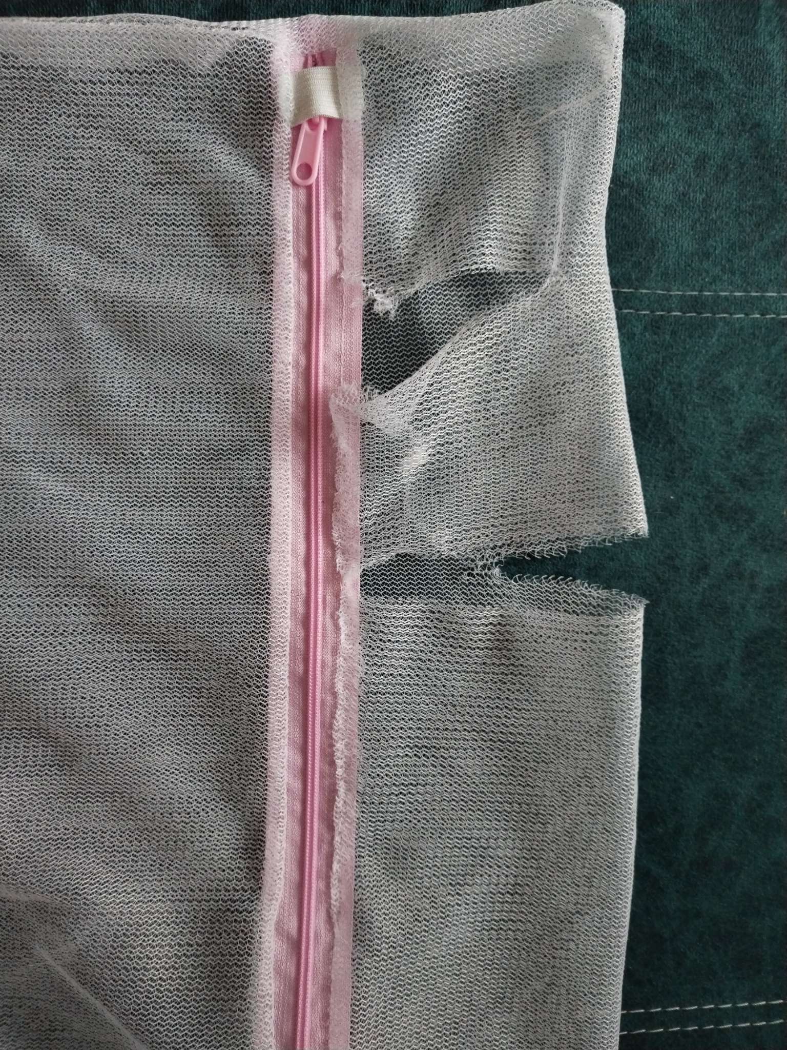 Фотография покупателя товара Мешок для стирки белья Доляна, 40×50 см, мелкая сетка, цвет белый