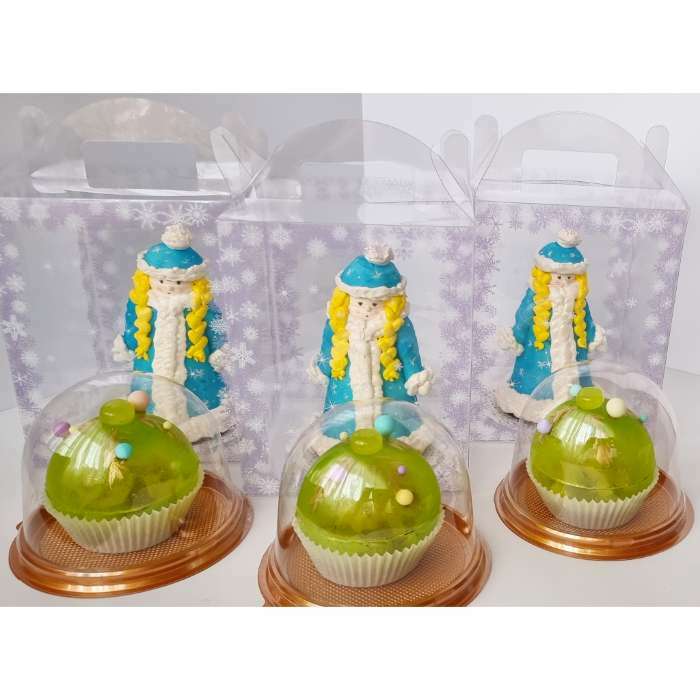 Фотография покупателя товара Коробка подарочная новогодняя складная ПВХ «Зимушка» 12×12×15 см - Фото 2