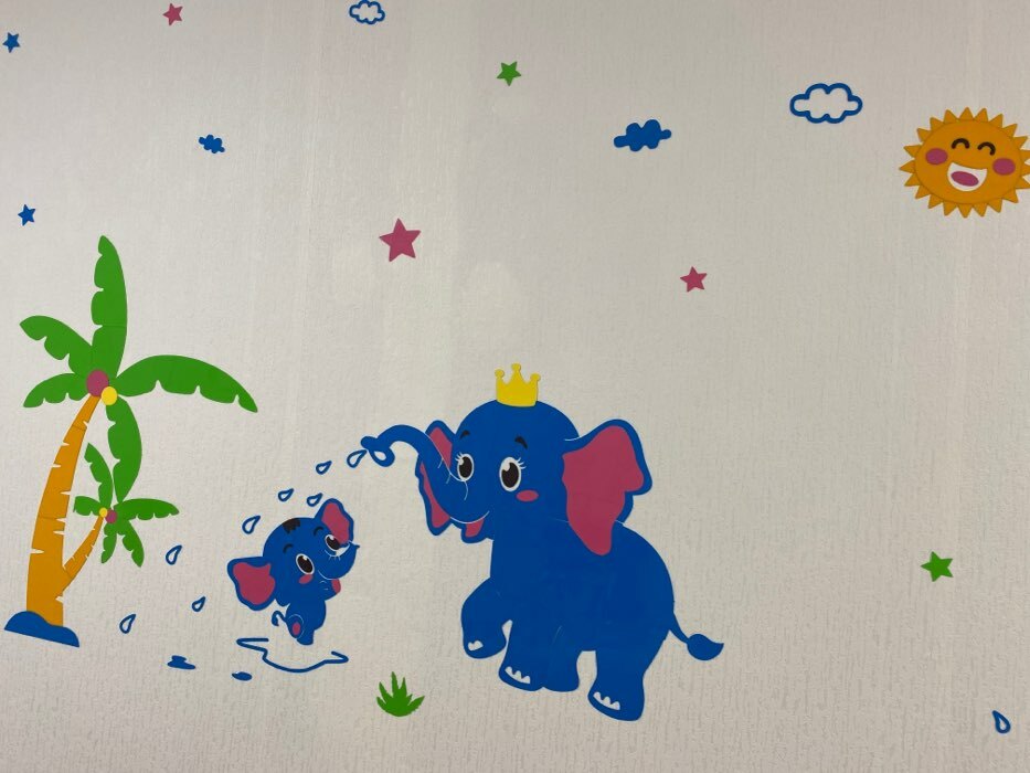 Фотография покупателя товара Наклейки интерьерные "Слонята", детские, декор на стену, панно 150 х 75 см - Фото 1