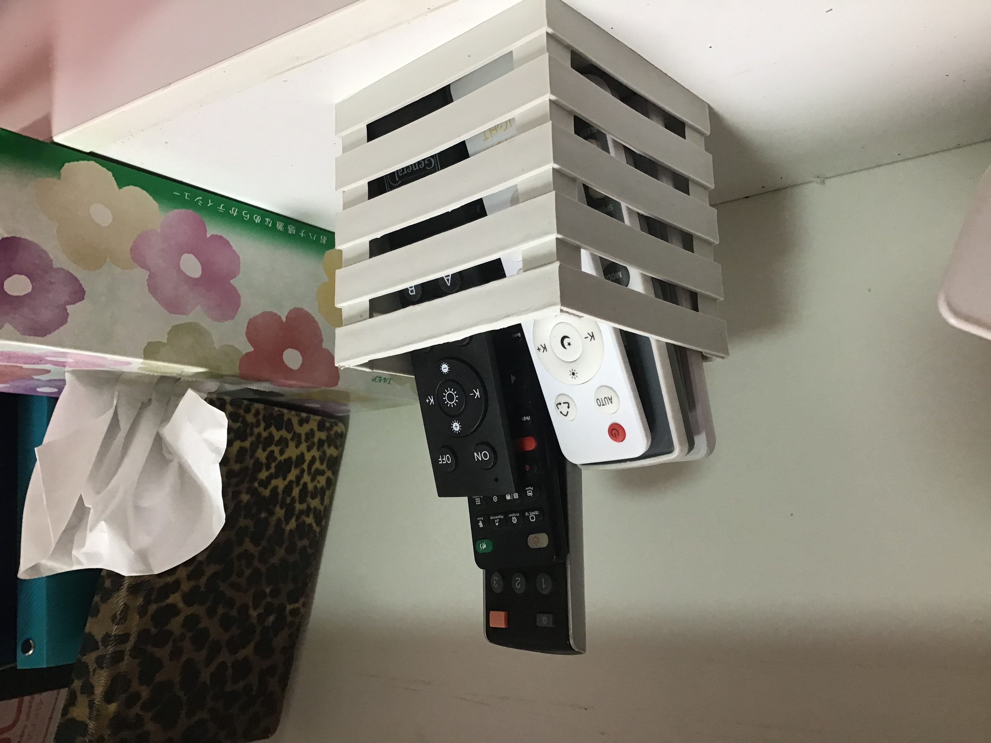 Фотография покупателя товара Кашпо квадратное «Заборчик», цвет белый - Фото 1