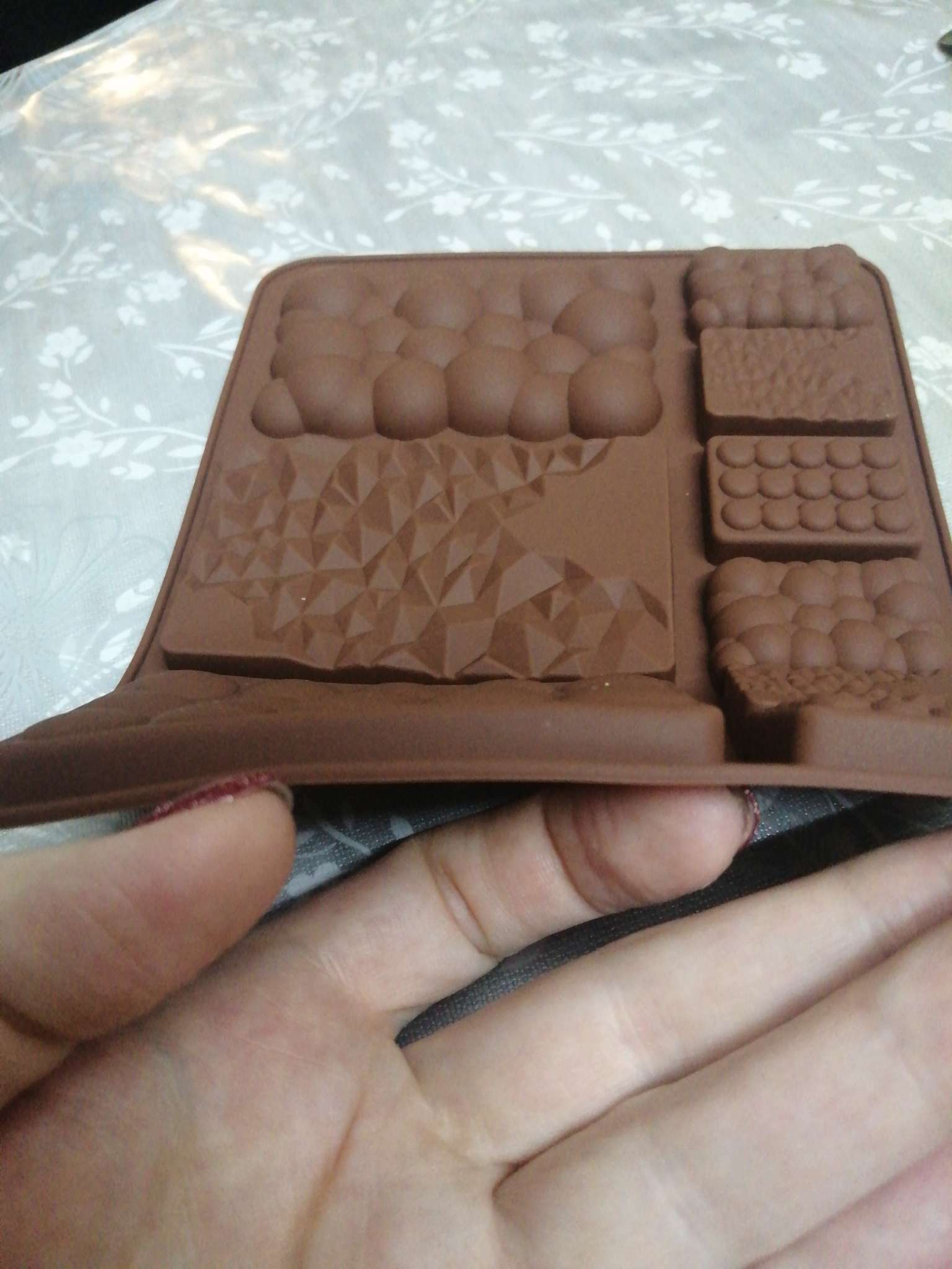 Фотография покупателя товара Форма для шоколада Доляна «Шоколадное ассорти», силикон, 20×14,8×0,7 см, 9 ячеек, цвет коричневый