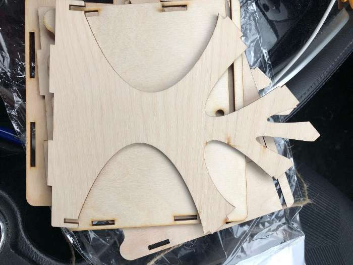Фотография покупателя товара Деревянная кормушка-конструктор для птиц «Дерево» своими руками, 14.5 × 14.5 × 18 см, Greengo