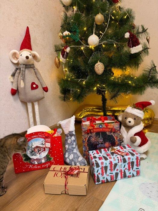 Фотография покупателя товара Коробка подарочная новогодняя складная «Уютного Нового года», 21×15×5 см - Фото 5