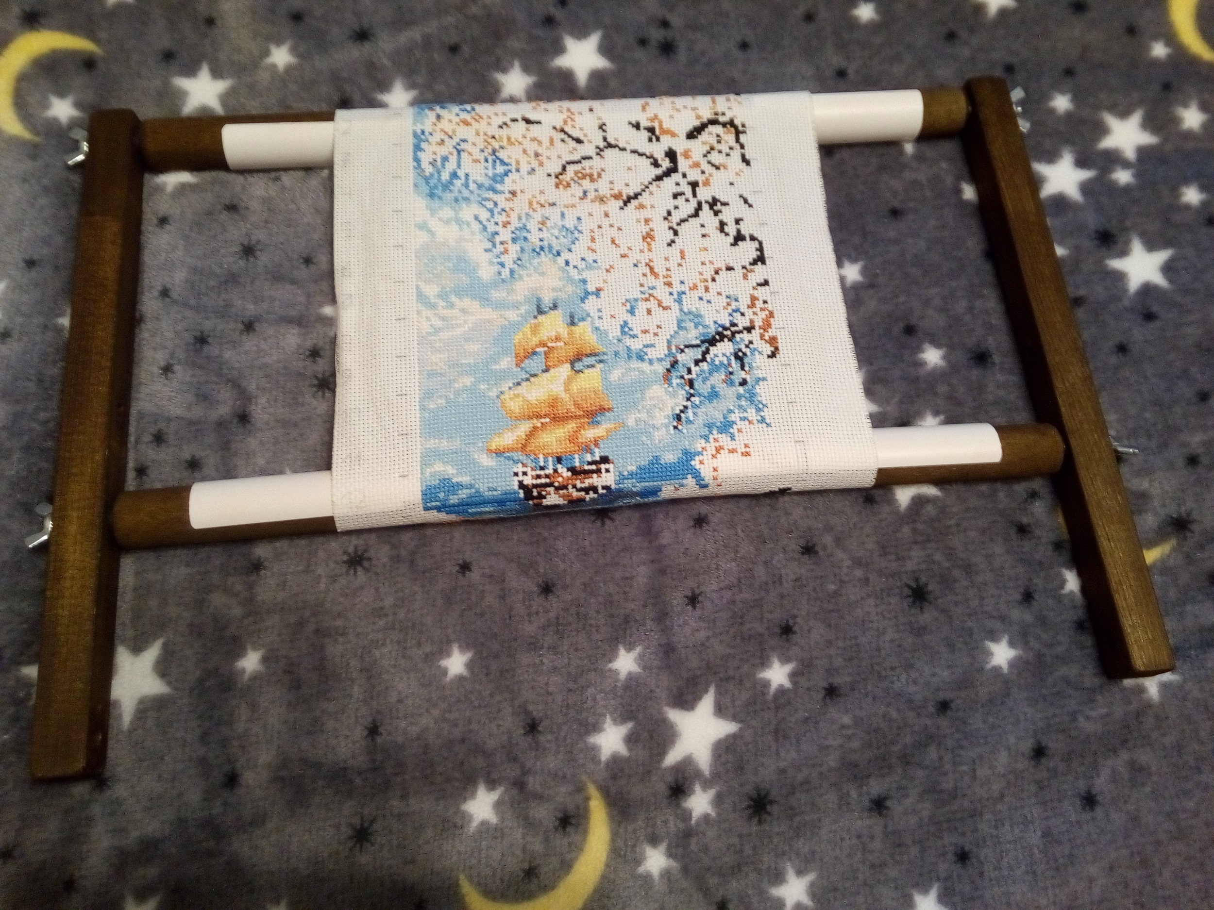 Фотография покупателя товара Пяльцы-рамка для вышивания, 20 × 20 см, цвет светлое дерево - Фото 5