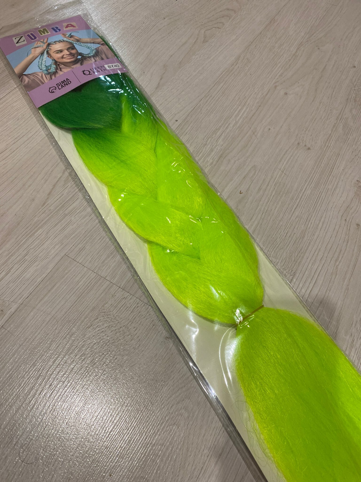Фотография покупателя товара ZUMBA Канекалон двухцветный, гофрированный, 60 см, 100 гр, цвет ярко-зелёный/лимонный(#BY40) - Фото 7