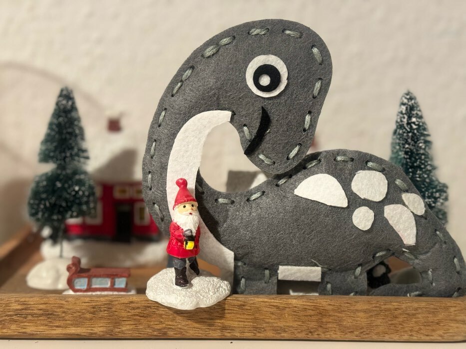 Фотография покупателя товара Набор для создания игрушки из фетра «Очаровательный динозаврик» - Фото 1