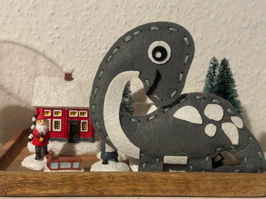 Фотография покупателя товара Набор для создания игрушки из фетра «Очаровательный динозаврик» - Фото 2